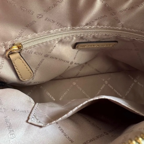 Michael Kors Purse - Picture 4 of 6